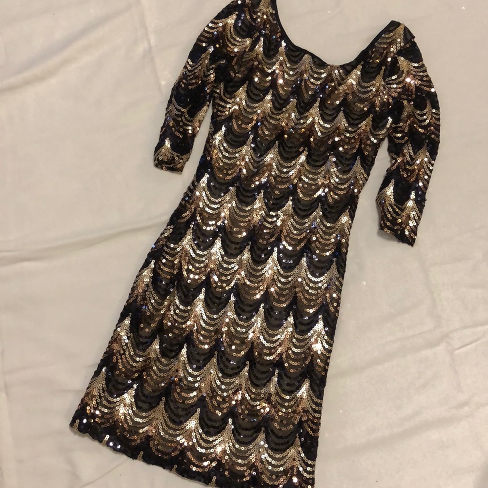 Sequin fitted party dress